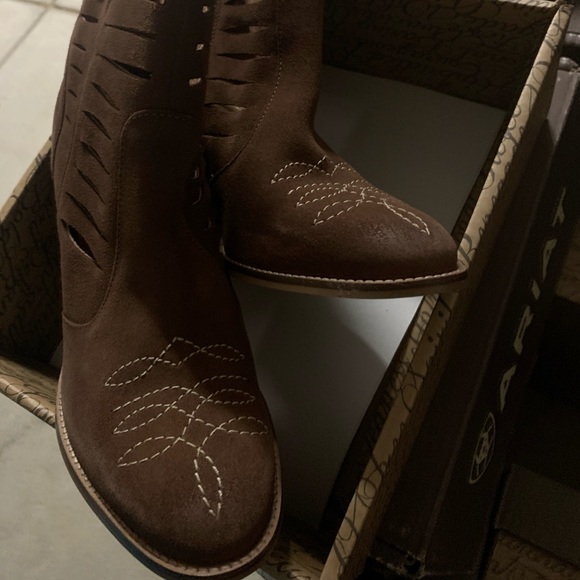 ariat dress shoes